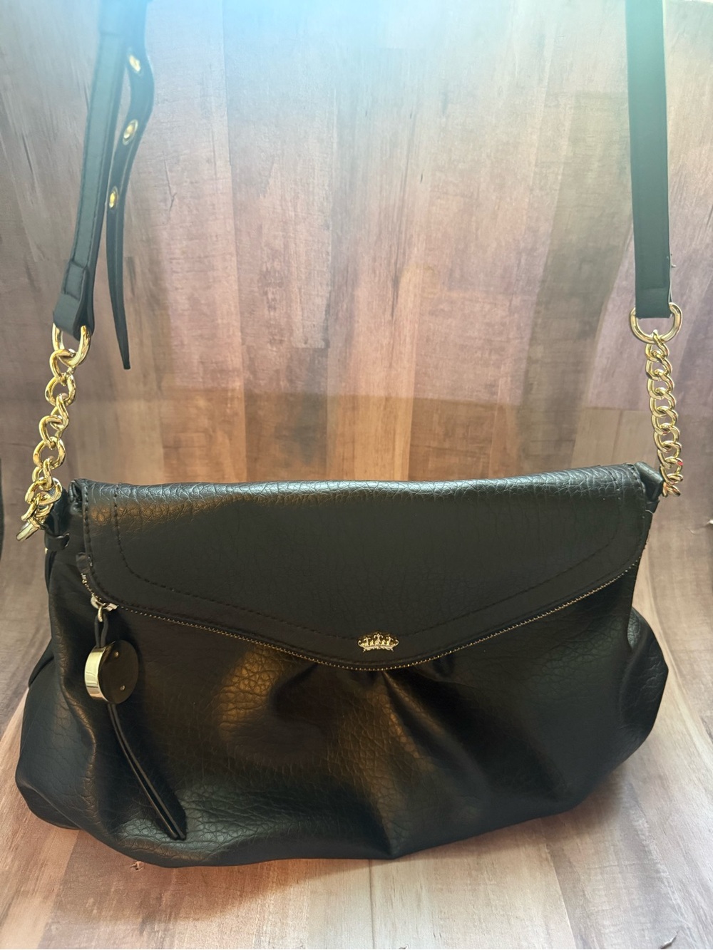 Juicy Couture Women's Black faux Leather Shoulder Bag with Gold Chain Accent